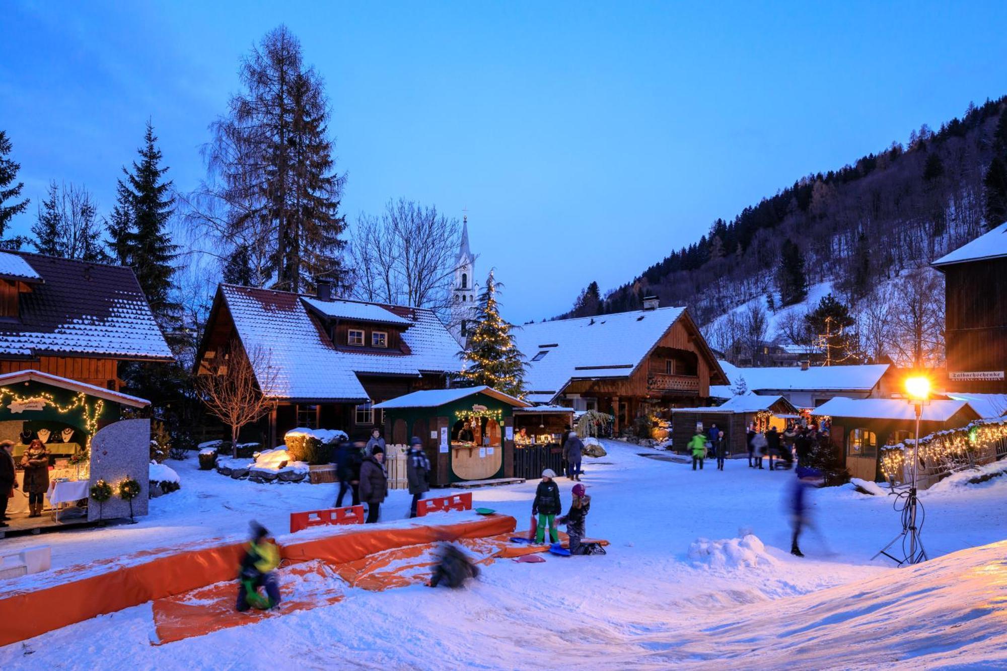 Das Dorf In Der Stadt Schladming Eksteriør billede